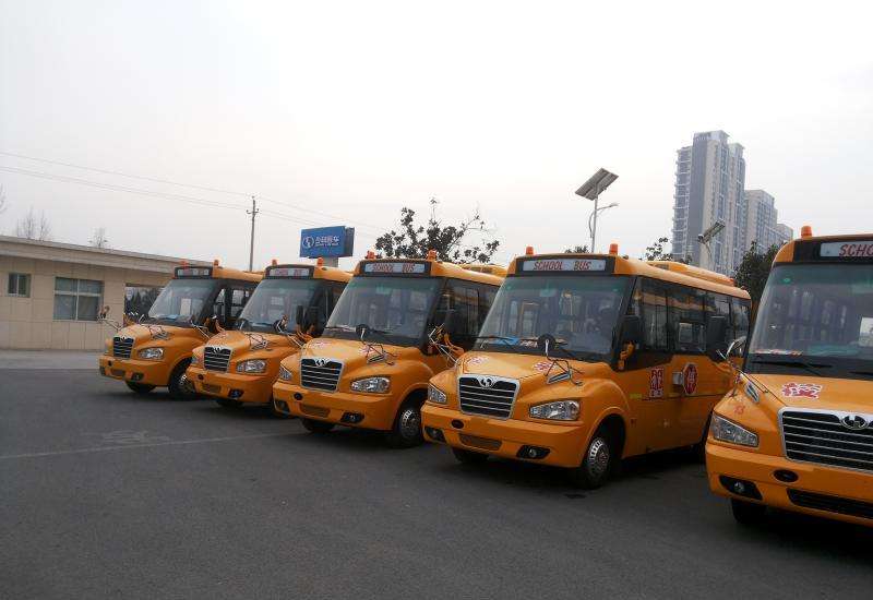 開學(xué)季，河北永清交警強化校車安全管理
