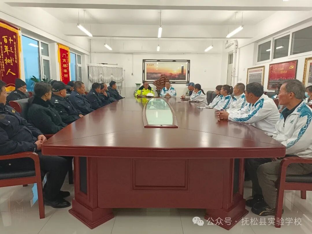 筑牢校車安全線，護(hù)航學(xué)子暖冬行