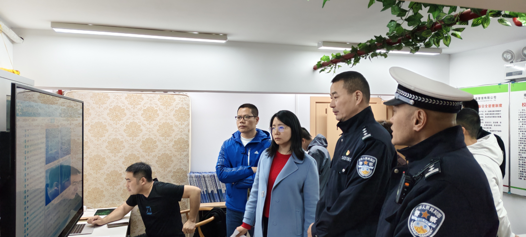 筑牢安全防線！鼓樓區多部門聯合抽查校車！