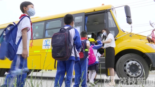確保學(xué)生安全出行 贛榆打造“零補(bǔ)貼”校車模式