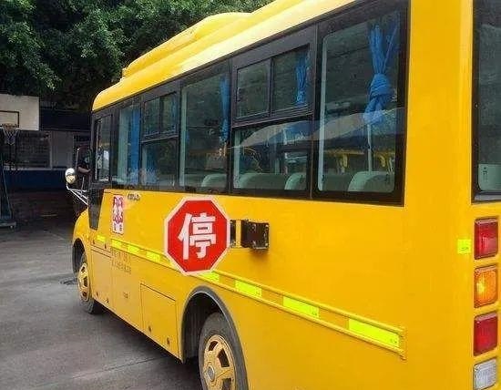 校車運(yùn)營(yíng)難，未來發(fā)展離不開政府的大力扶持
