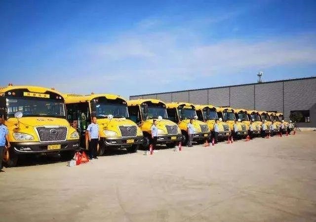 校車運(yùn)營(yíng)難，未來發(fā)展離不開政府的大力扶持